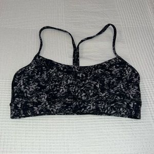 Lululemon Sports Bra Light Support A-C cups EUC